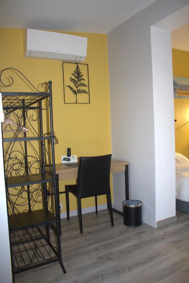 Logis Hotel Le Clement V Roquemaure  Kültér fotó