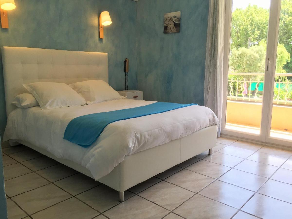 Logis Hotel Le Clement V Roquemaure  Kültér fotó