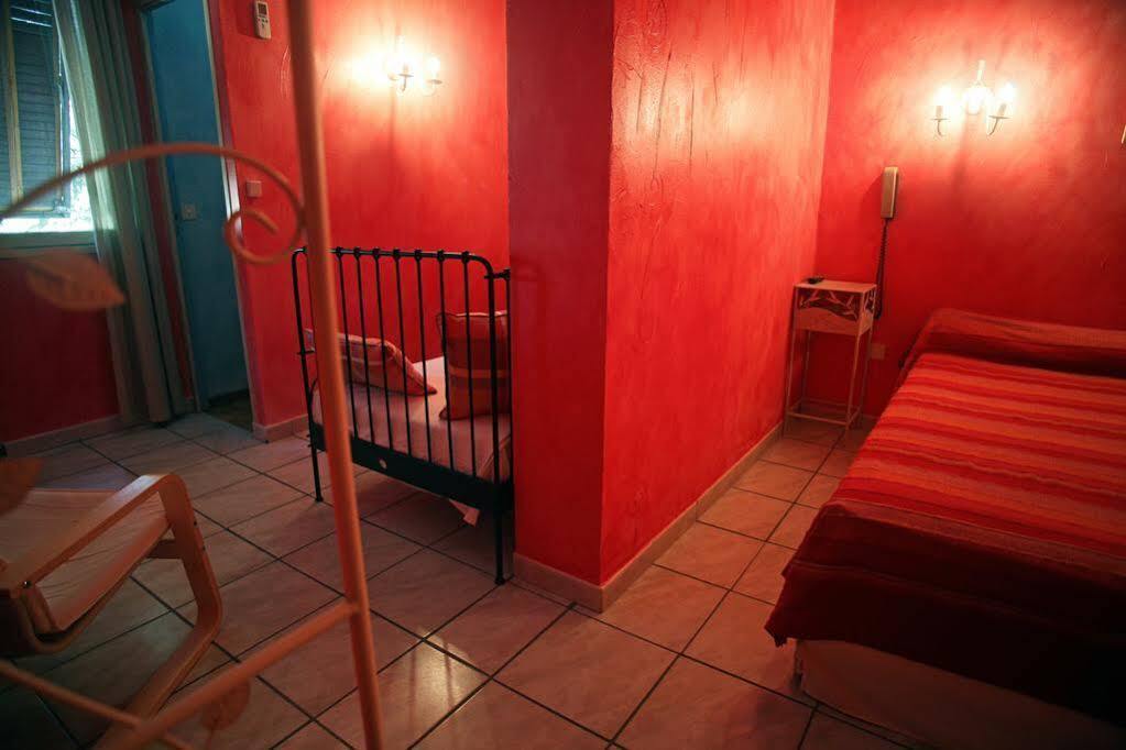 Logis Hotel Le Clement V Roquemaure  Kültér fotó
